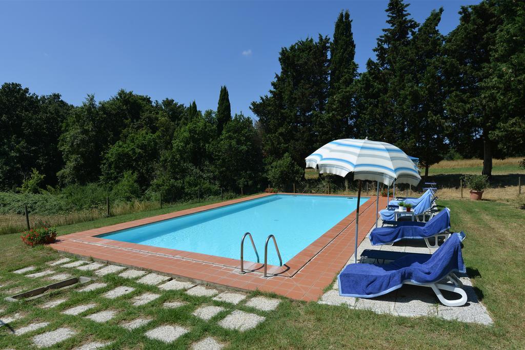Agriturismo Tenuta Vallelunga Guasticce Buitenkant foto