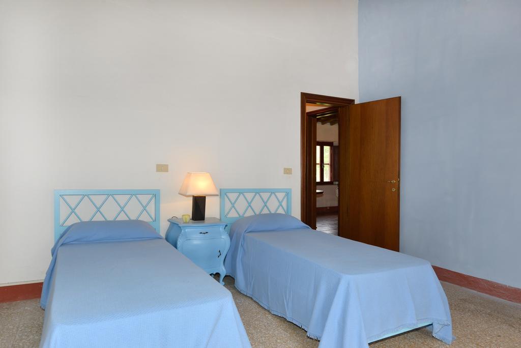 Agriturismo Tenuta Vallelunga Guasticce Buitenkant foto