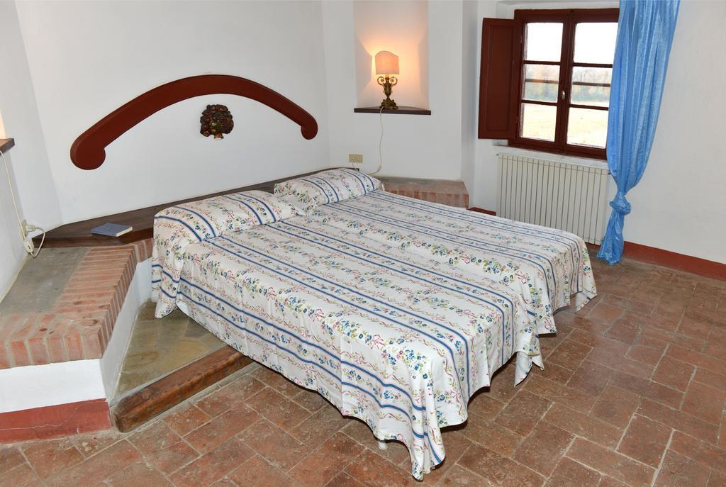 Agriturismo Tenuta Vallelunga Guasticce Buitenkant foto