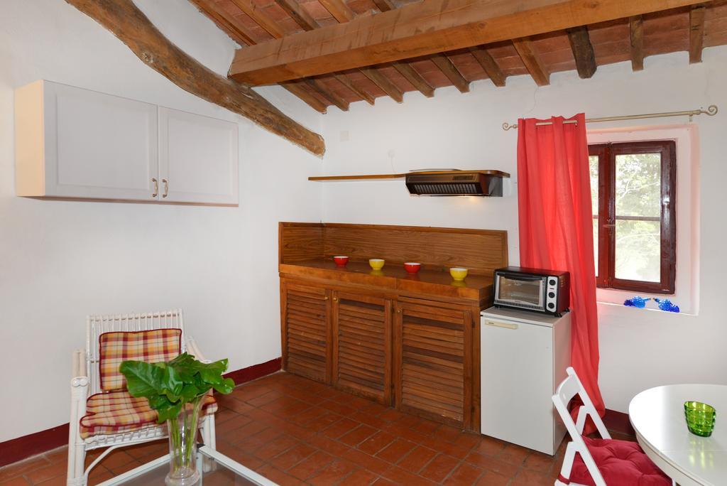 Agriturismo Tenuta Vallelunga Guasticce Buitenkant foto