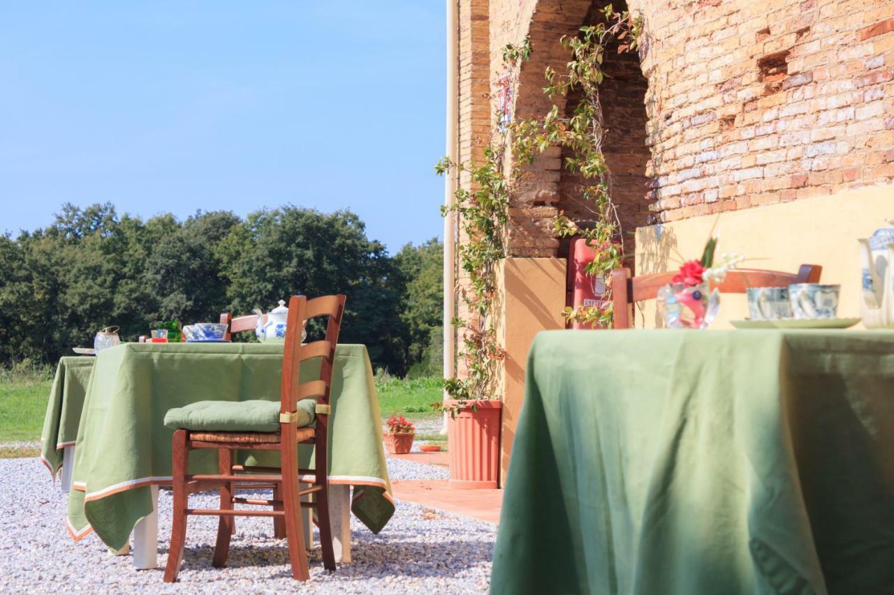 Agriturismo Tenuta Vallelunga Guasticce Buitenkant foto